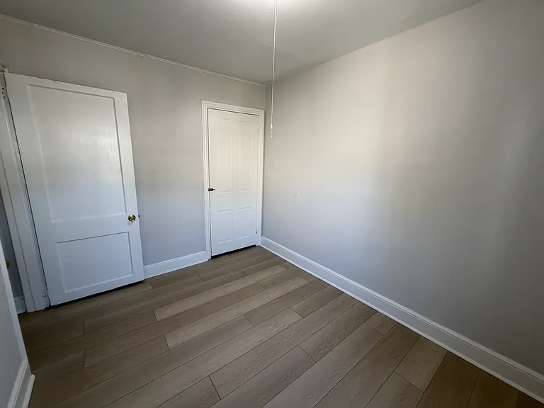 1114 Lancaster Ave — Photo 11