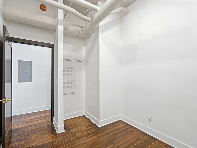 907 Main St #9 — Photo 17