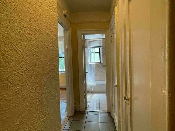 4th image of 5018 14th Ave #A2