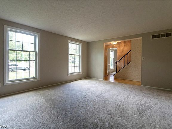 4th image of 952 Smokerise Dr