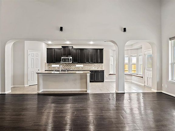 5th image of 6168 Bridgewater Lane