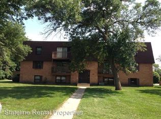 909 McKinley Ave APT 12, Belvidere, IL 61008