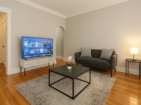 4209-4217 N. Milwaukee Ave