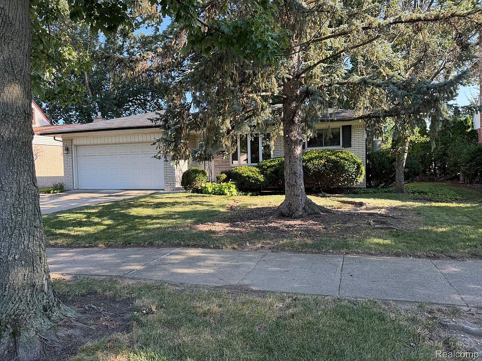 1st image of 22475 Cranbrook St