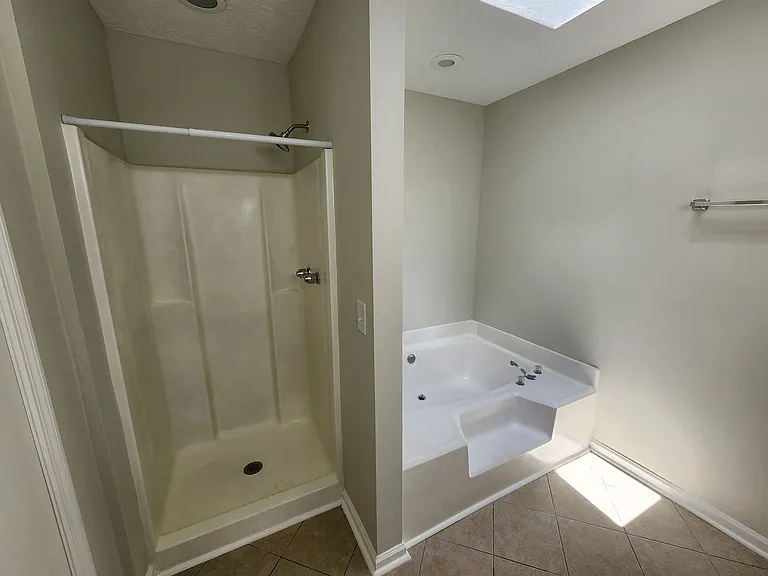 3034 Lansing Ave — Photo 9