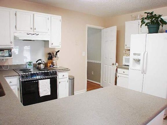4th image of 303 Keenan Orchard Dr
