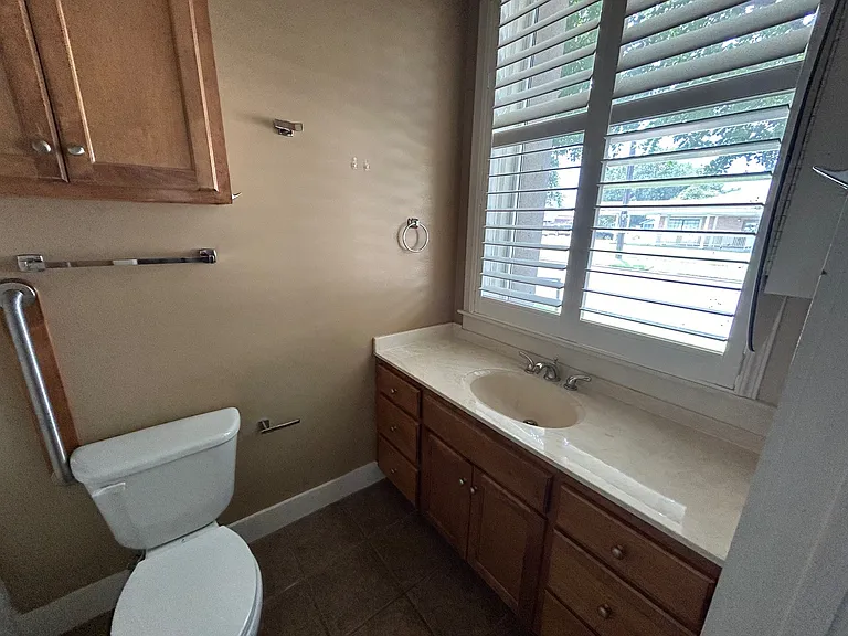 413 Natchitoches St #1A — Photo 8