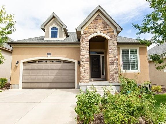 2nd image of 2660 N Turnberry Ct
