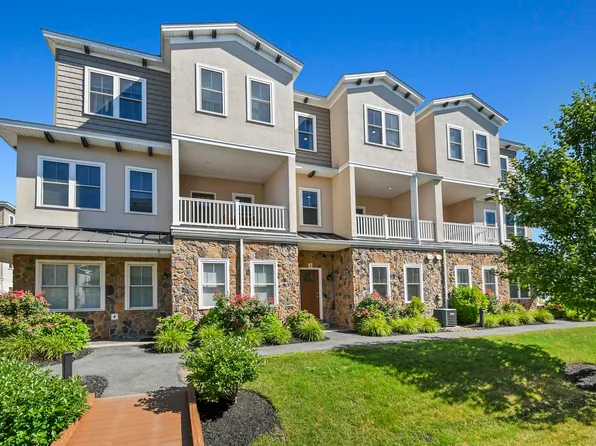 3 Cortona Way, Salem, NH 03079