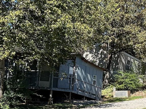 3rd image of 10011 Southshore Dr