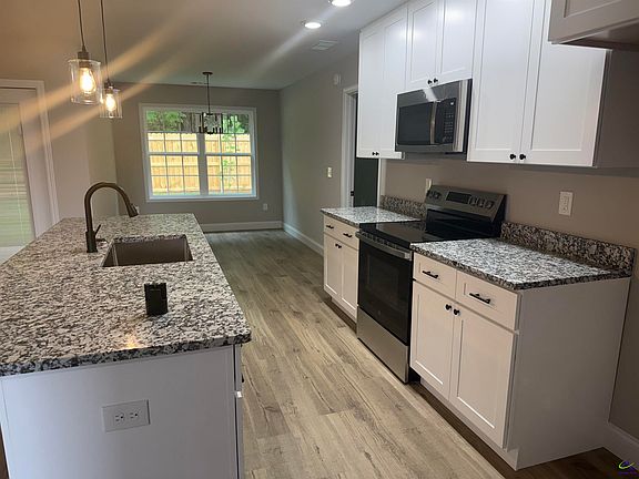 4th image of 211 Sutton Dr