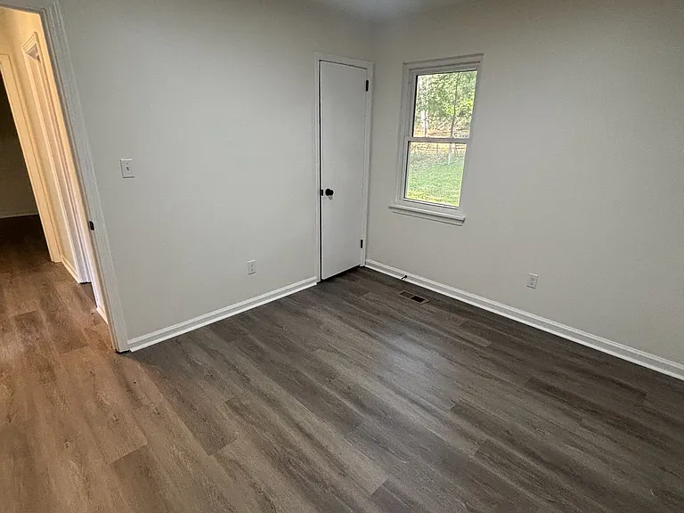 2535 Martin Cir — Photo 13