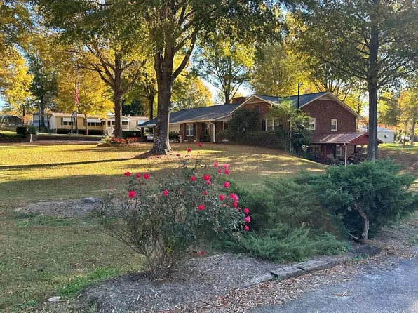 293 Georges Ln, Blairs, VA 24527