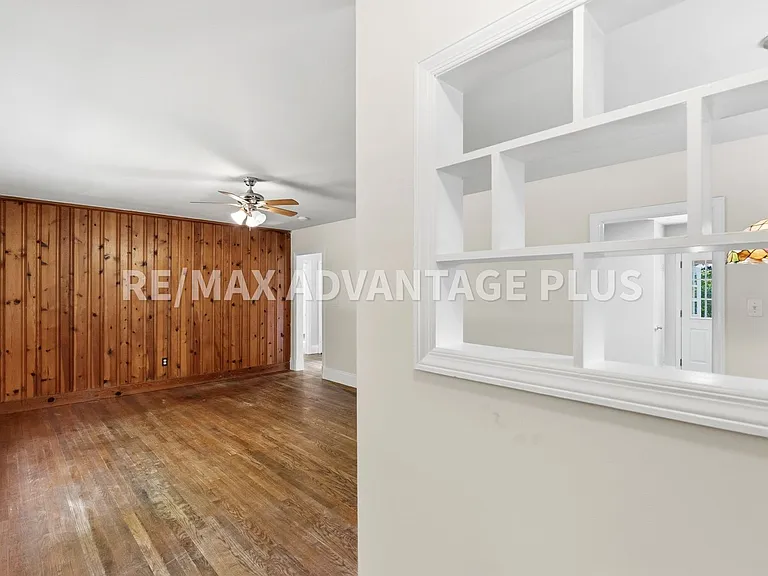 1552 Cumberland Rd — Photo 4