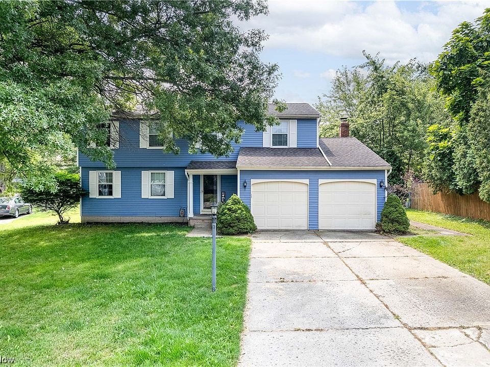 1st image of 922 Twin Oaks Cir