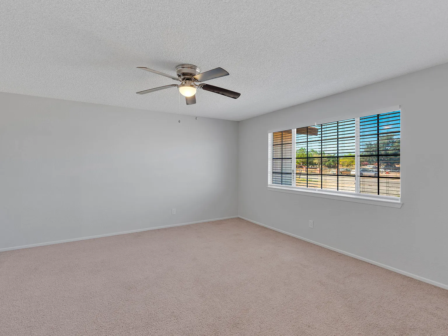 3 bed, 1780 sqft, $2,275 — Photo 4