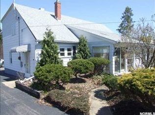 8035 Euclid Chardon Rd, Kirtland, OH 44094