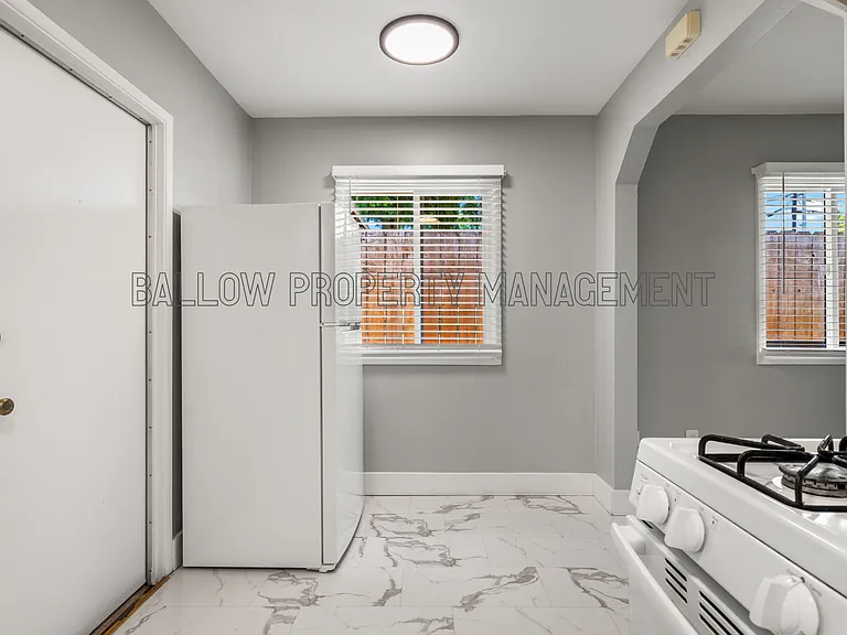 2141 E 16th St #2141 — Photo 10