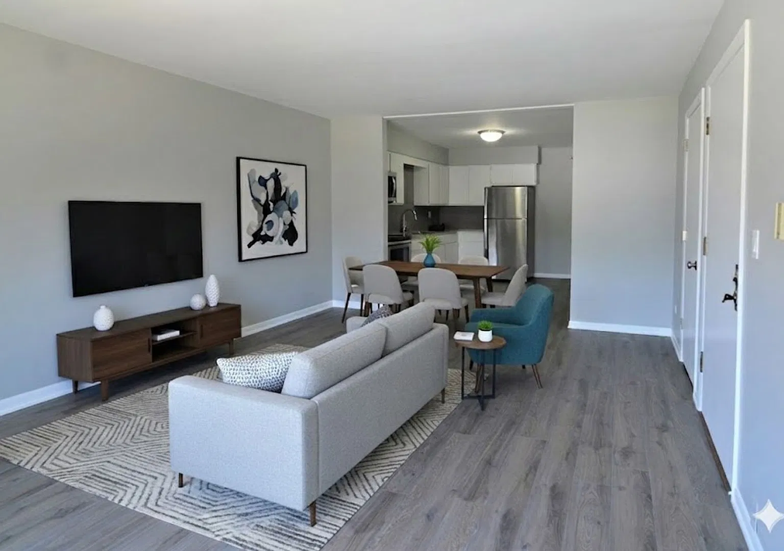 Newly Remodeled 1 Bedroom in Quiet Location — Photo 1