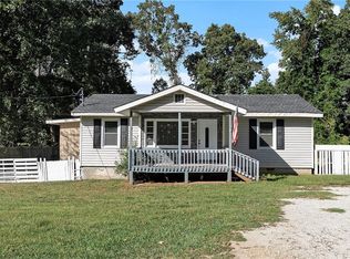 70 Meadowbrook Dr, McDonough, GA 30253