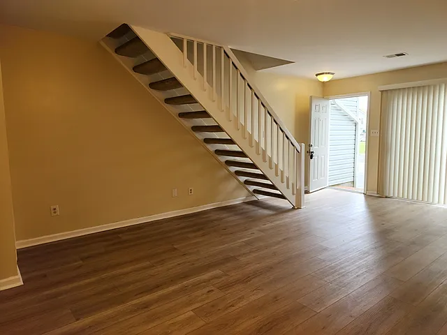 5326 Lake Victoria Arch — Photo 4