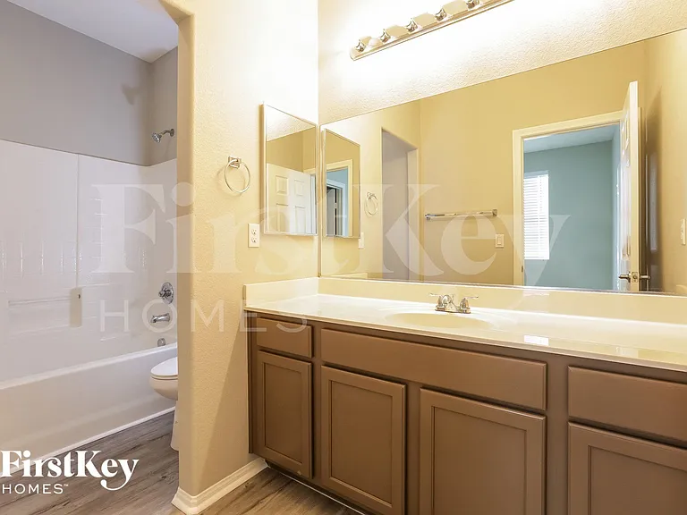 584 Little Moon Ave — Photo 13