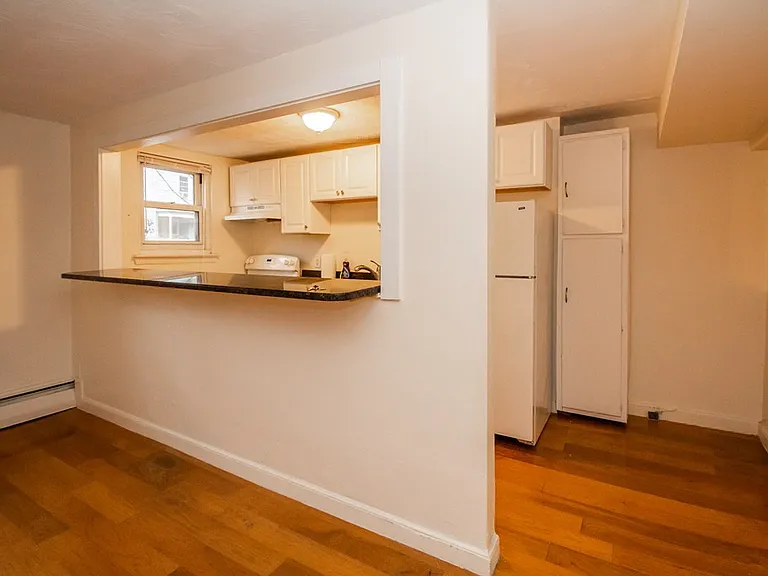 95 Chestnut St #1B — Photo 5