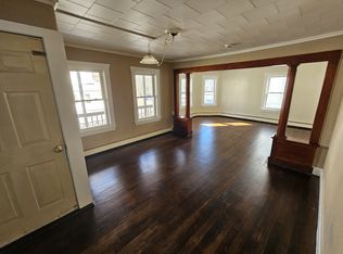 2 5th Ave APT 1, Webster, MA 01570