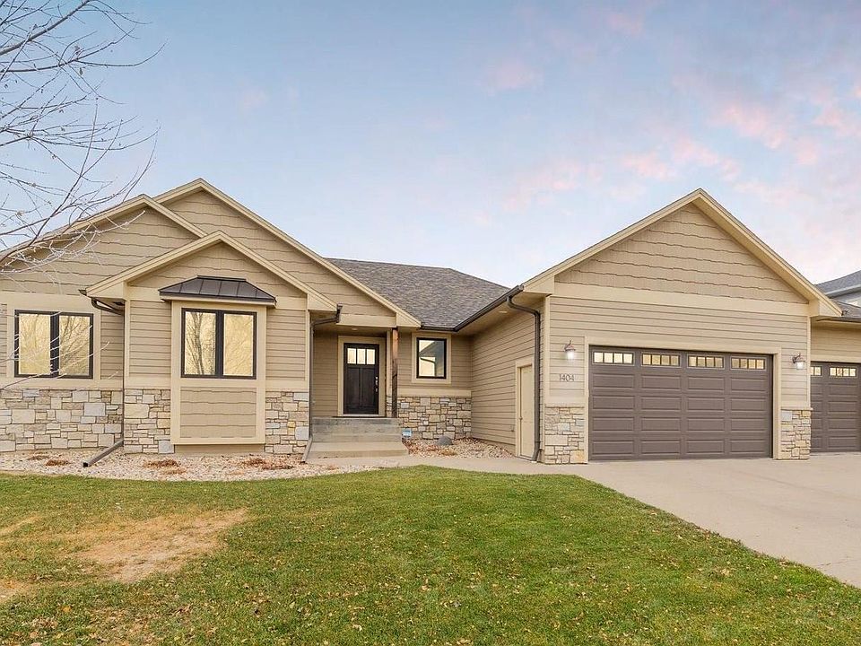 1st image of 1404 W Wicklow Ln