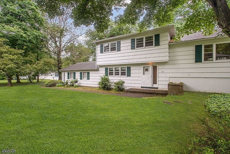 1st image of 12 Aldom Cir