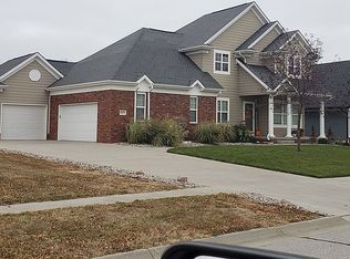 6830 NW 4th St, Lincoln, NE 68521