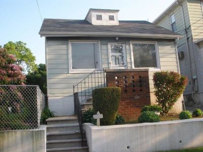 1306 Adee Ave, Bronx, NY, 10469