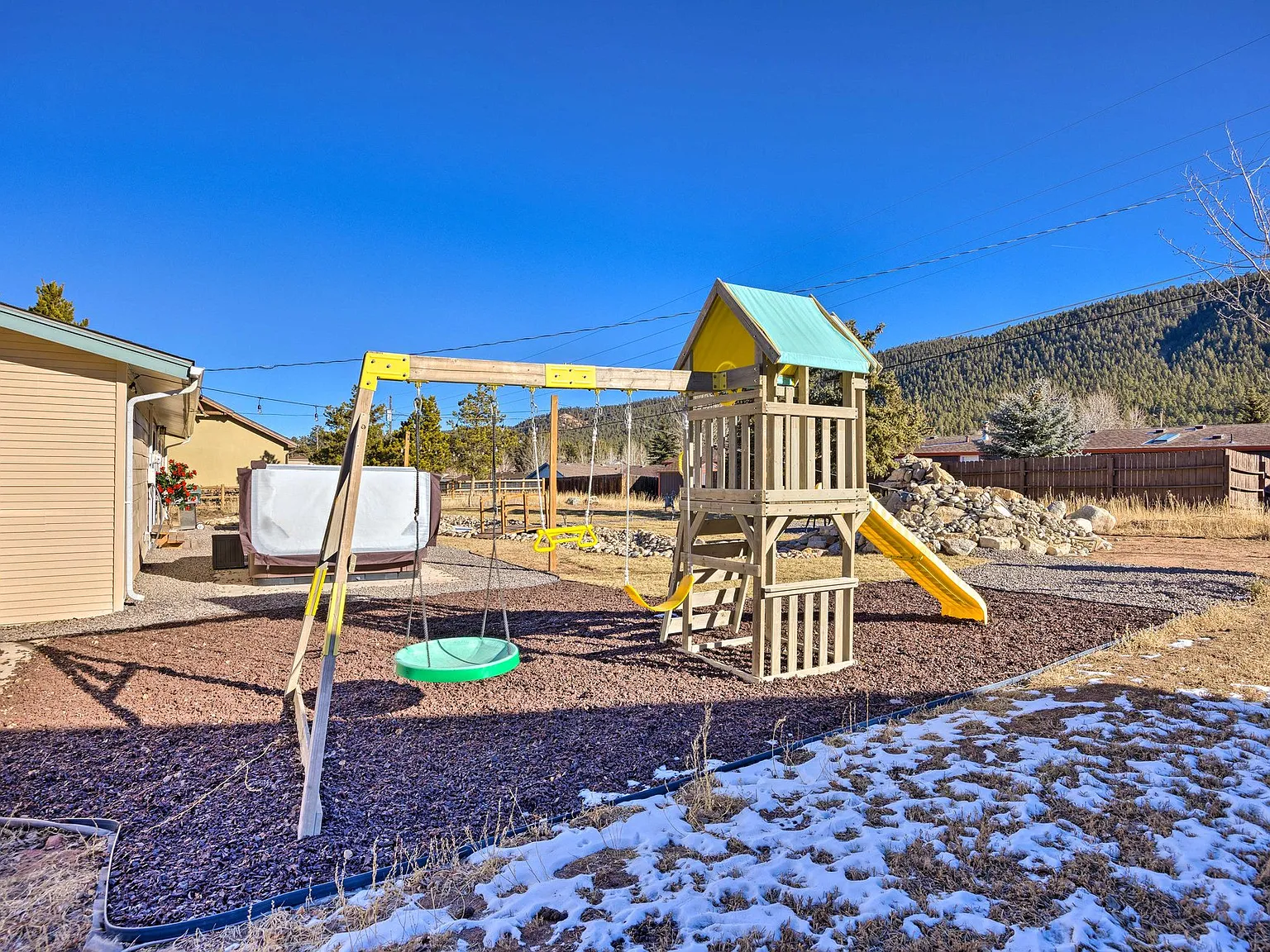 4 bed, 1568 sqft, $2,600 — Photo 2
