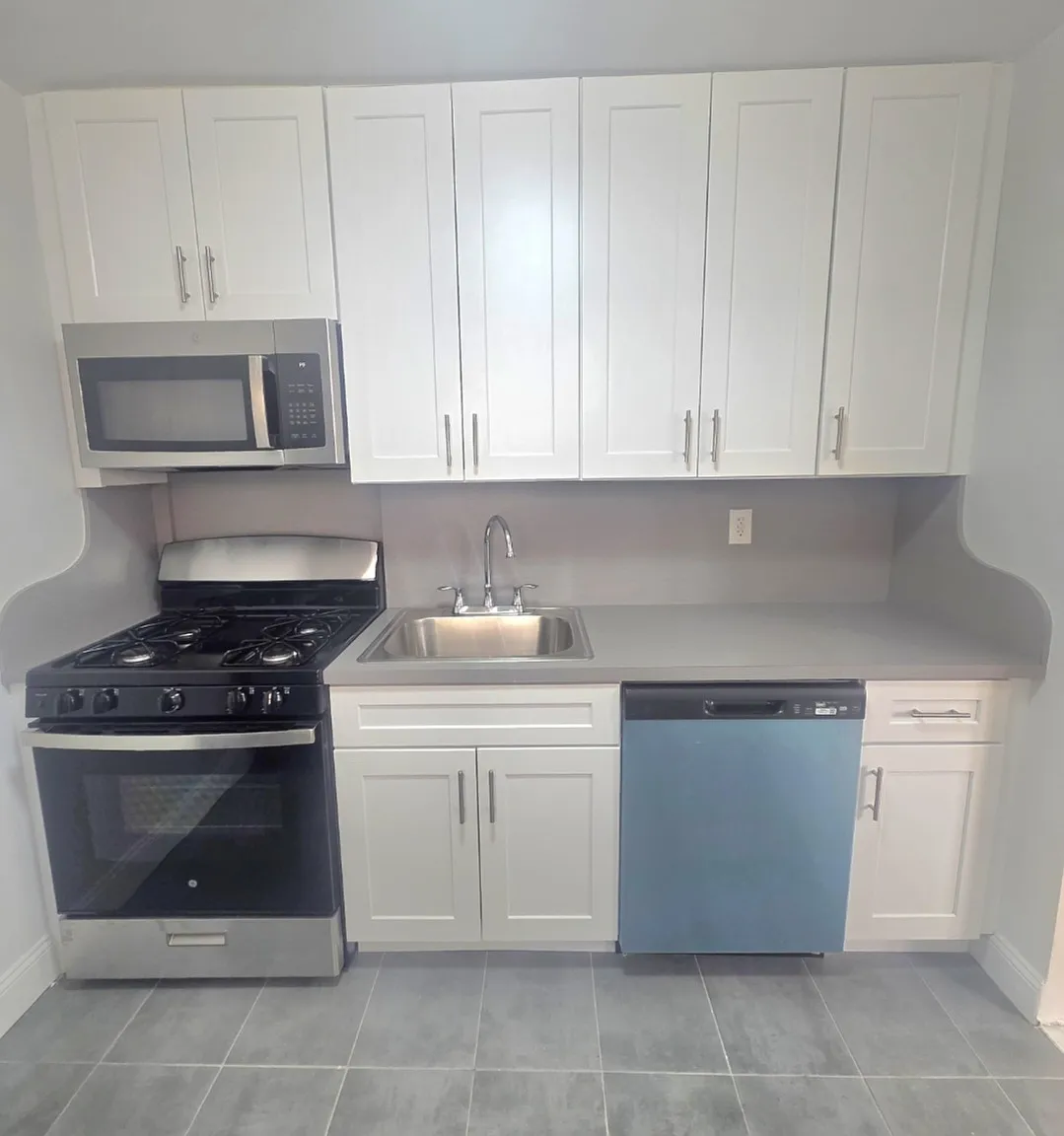 2 bed, 892 sqft, $2,723 — Photo 4