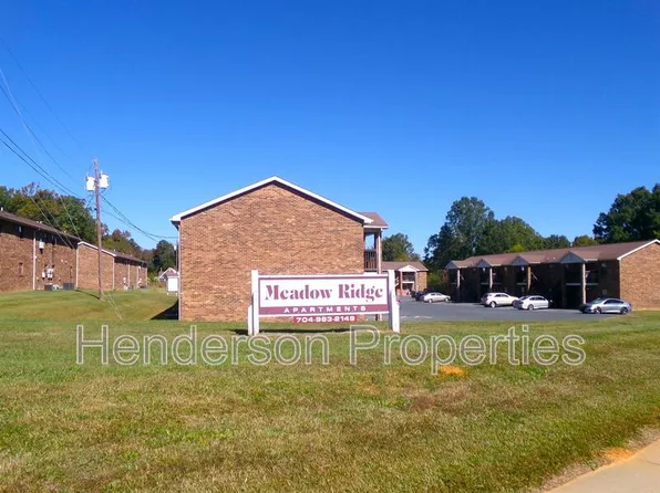 100 Fairway St APT 31, Albemarle, NC 28001