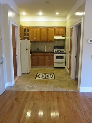 Rented by Realty 2000 Corp | media 12