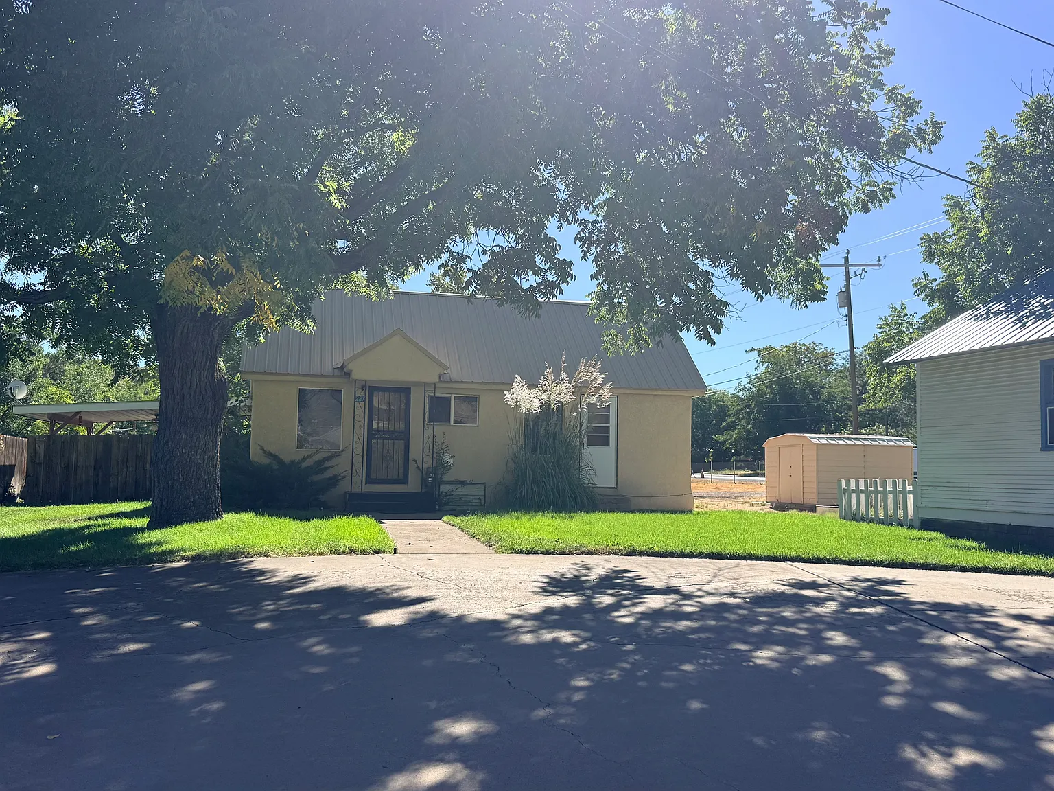 3 bed, 1500 sqft, $1,975 — Photo 1