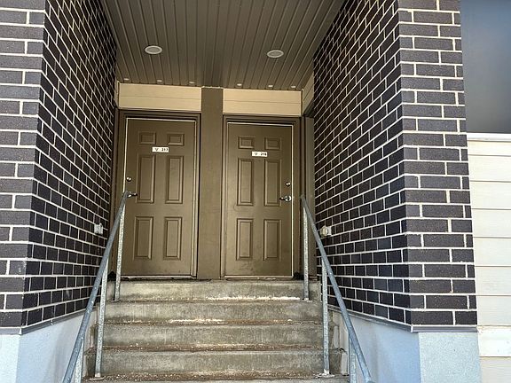 4th image of 338 Albert St #216