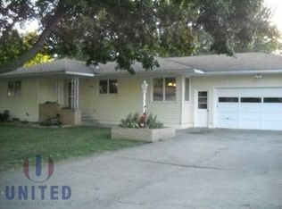 2609 S Roswell St, Sioux City, IA 51106