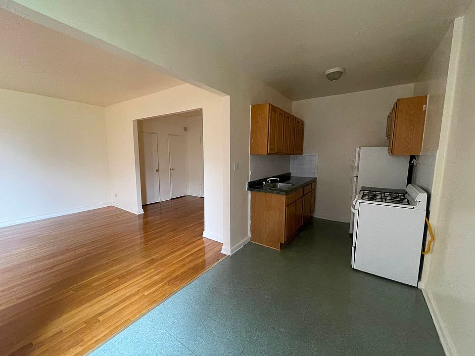 2nd image of 7410 35th Ave APT 503W