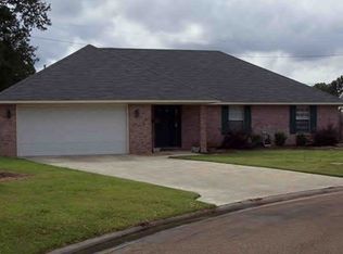 901 Whittington Park Rd, Greenwood, MS 38930