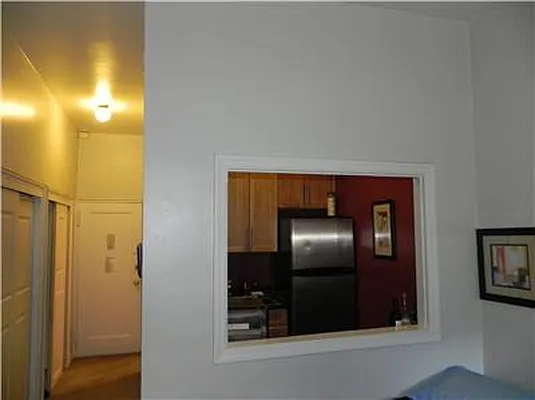 Sold by R New York | media 4