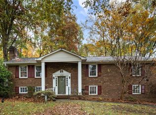 2285 Cherrywood Dr, Clemmons, NC 27012
