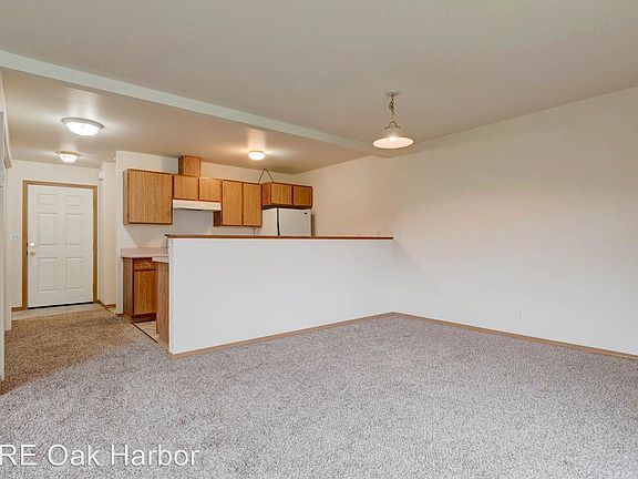 2nd image of 34 N Oak Harbor St APT A3