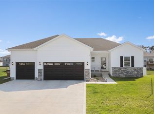 2619 Spring Ct SE, Altoona, IA 50009