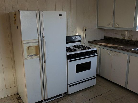 4th image of 2905 5th Ave