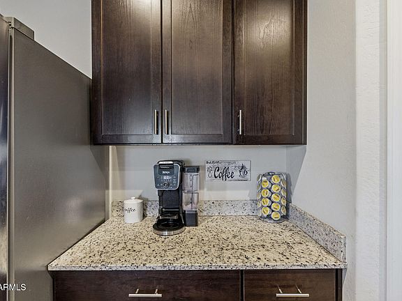5th image of 43818 W ACACIA Avenue