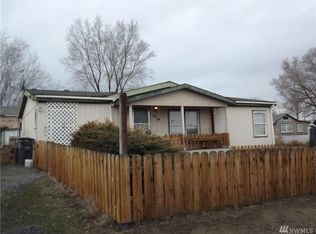 719 3rd Pl SE, Soap Lake, WA 98851