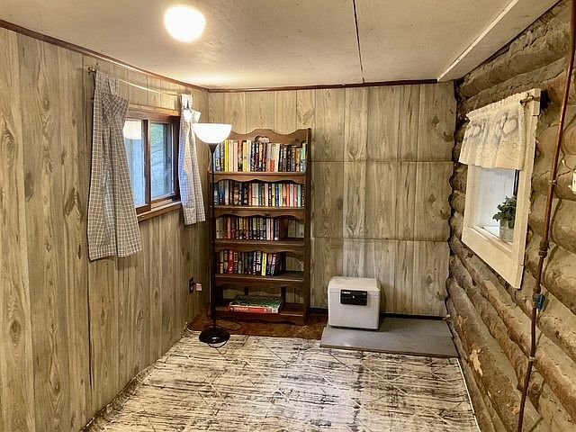19th image of 18 Nixon Rd