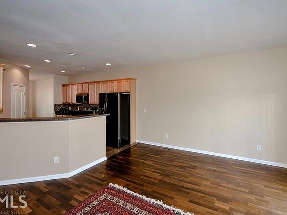 5th image of 2436 Suwanee Pointe Dr